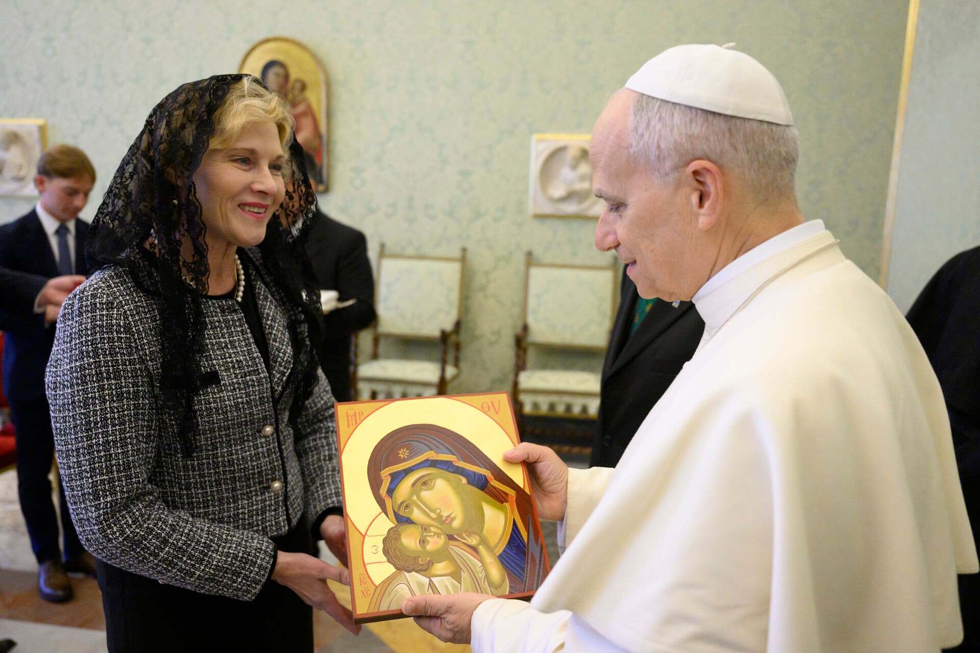 Holy Father greeting delegation members