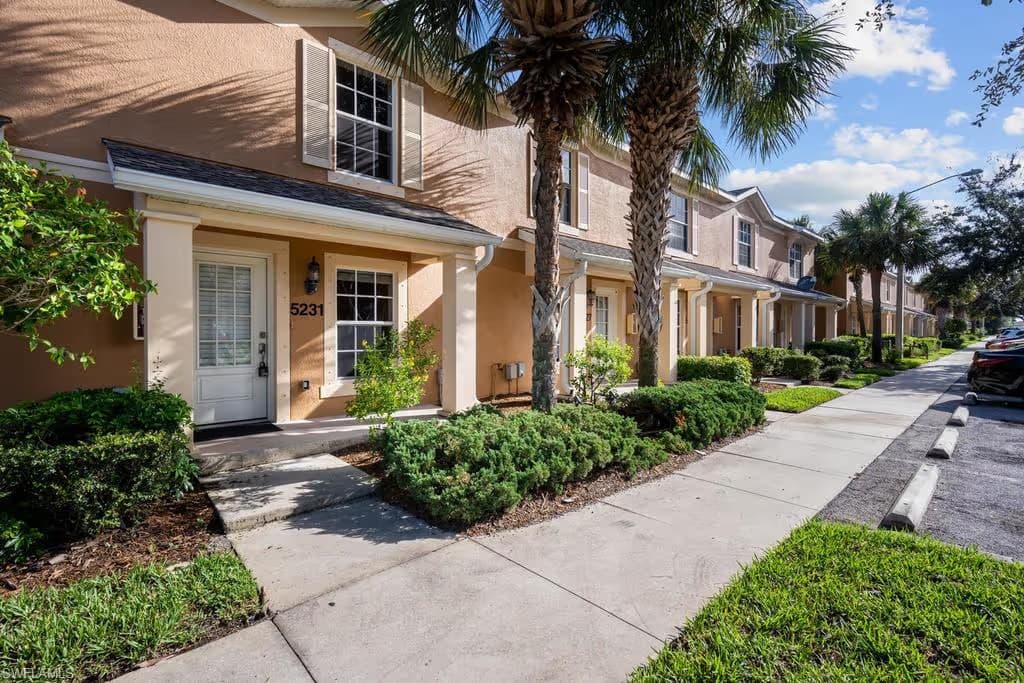 Middlebrooke Townhomes