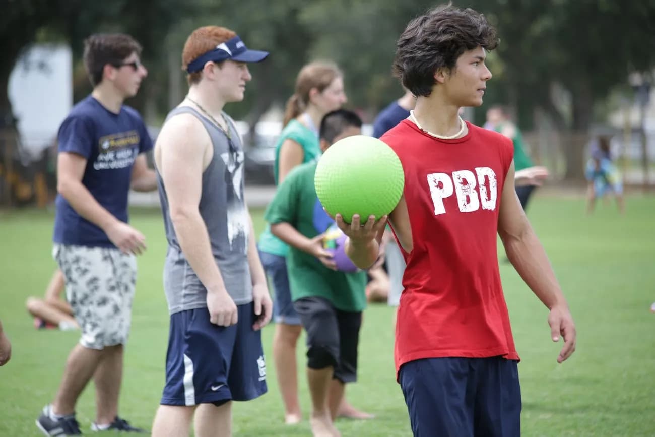 Kickball intramural